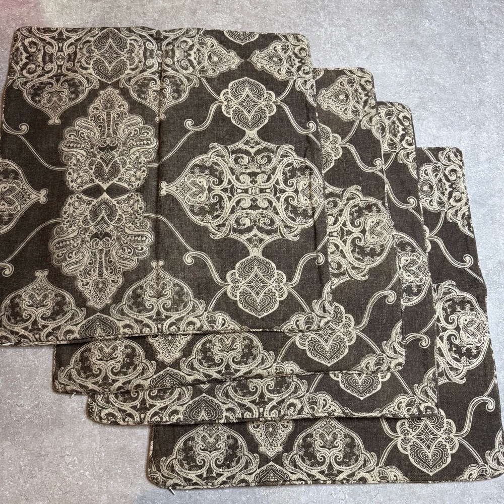 Set of 4 Pottery Barn Alana Brown Paisley Pillow Case Shams 24x24
